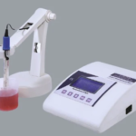 Microprocessor pH Meter
